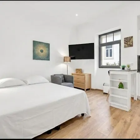 Apartment 2 - With Terrace Near Place De Paris *